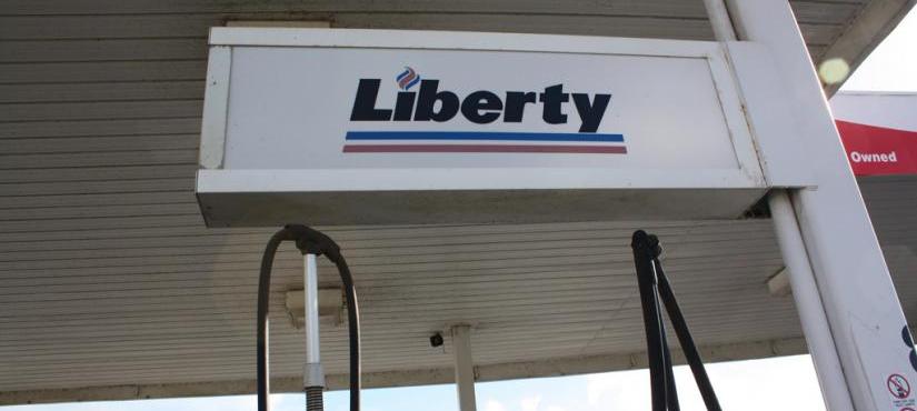 Liberty Petrol Station in Spearwood before painting