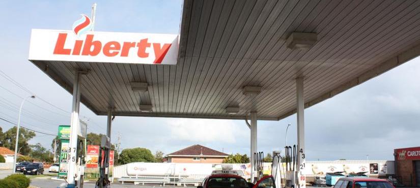 Liberty Petrol Station in Spearwood before painting