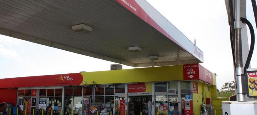 Liberty Petrol Station in Spearwood before painting